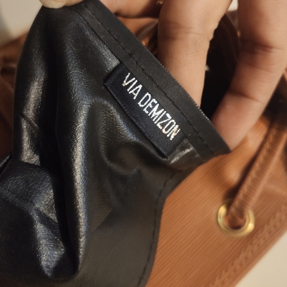 Louise Vuitton's Epi leather Authentic 'via demizon' backpack - fixed price - Picture 11 of 14